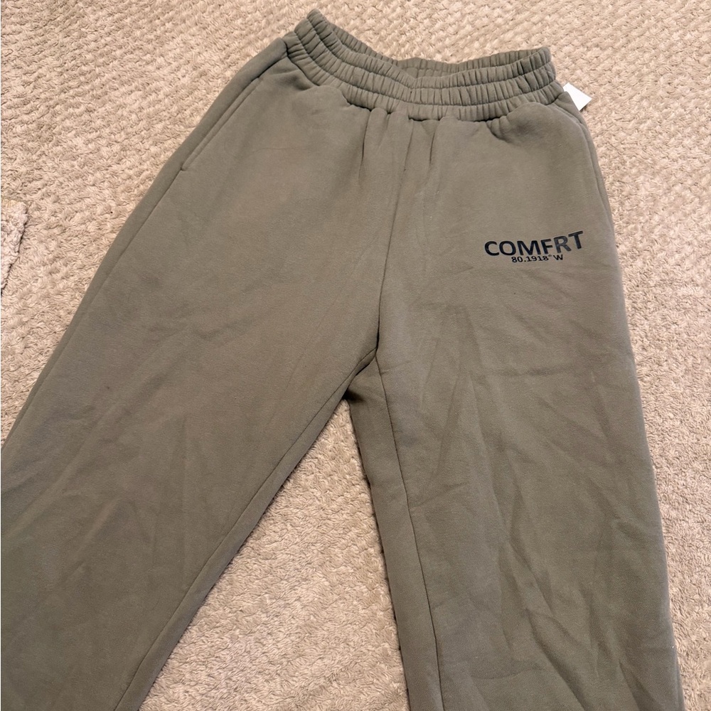 Comfrt Olive Sweatpants